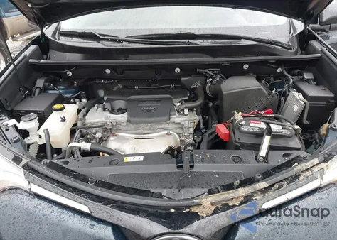 2018 Toyota Rav4 Le z USA, uszkodzony, nr VIN 2T3BFREV6JW761449